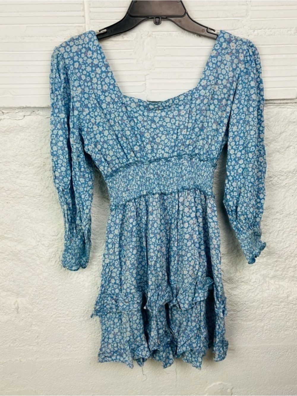Angie open back Blue Floral Mini long sleeve Dress size medium